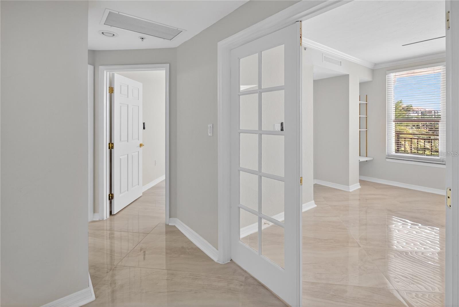 5430 EAGLES POINT CIR #202, SARASOTA, FL, 34231