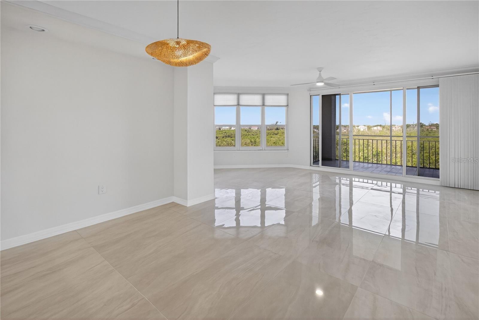 5430 EAGLES POINT CIR #202, SARASOTA, FL, 34231