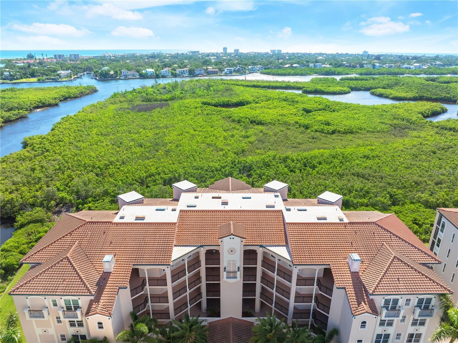 5430 EAGLES POINT CIR #202, SARASOTA, FL, 34231