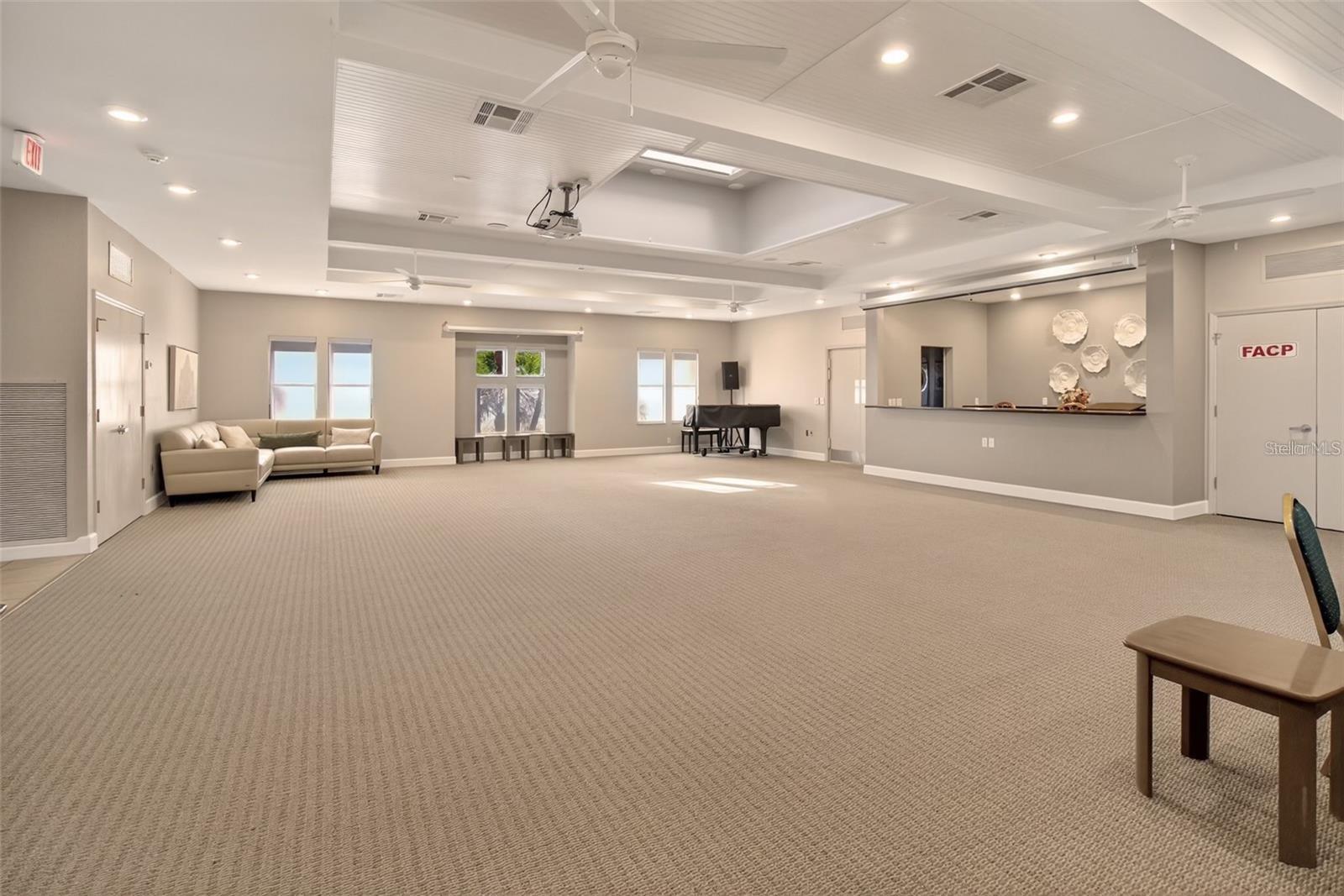 5430 EAGLES POINT CIR #202, SARASOTA, FL, 34231