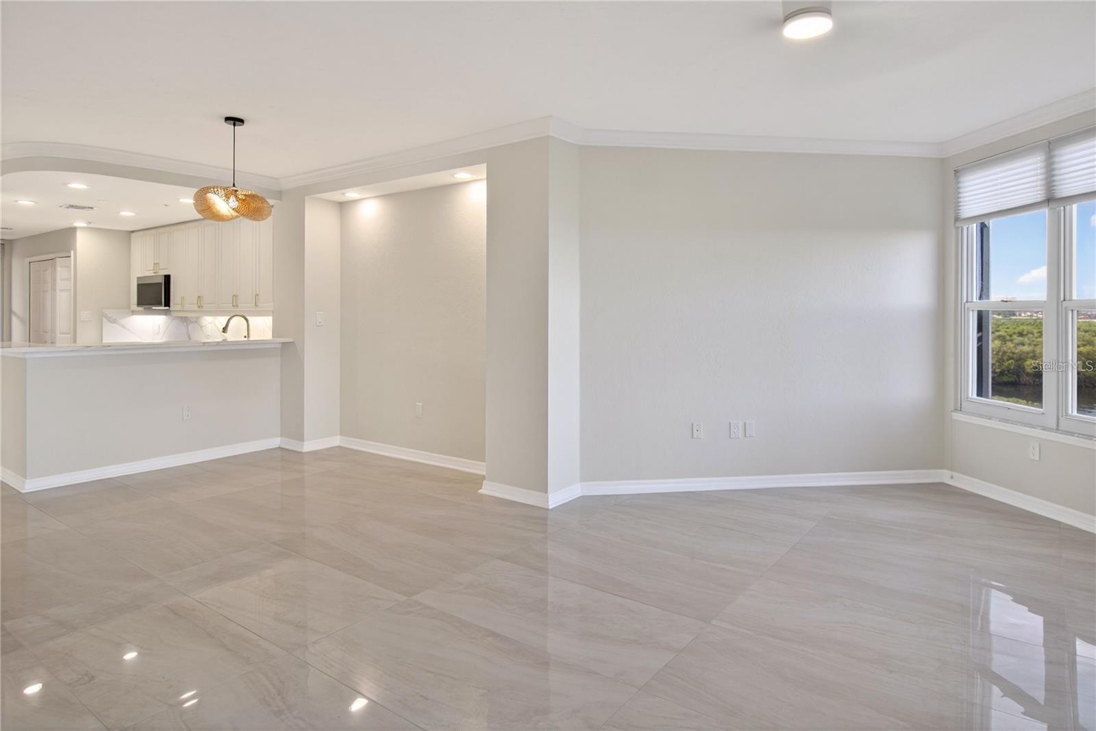 5430 EAGLES POINT CIR #202, SARASOTA, FL, 34231