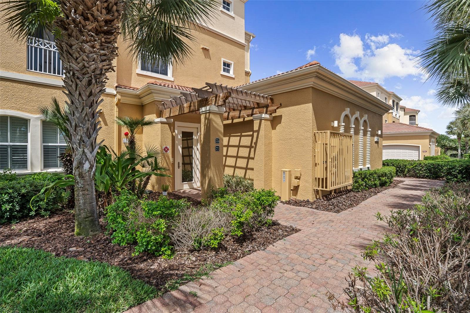 165 AVENUE DE LA MER #402, PALM COAST, FL, 32137