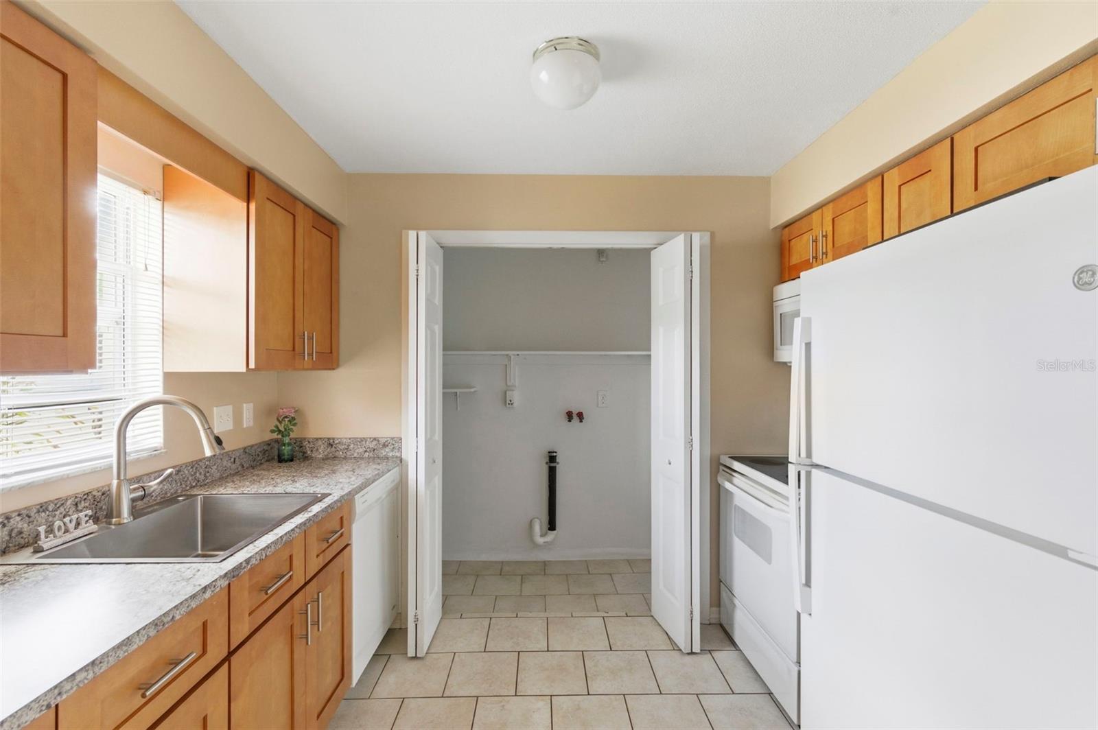 3052 PARK LN #B, DUNEDIN, FL, 34698