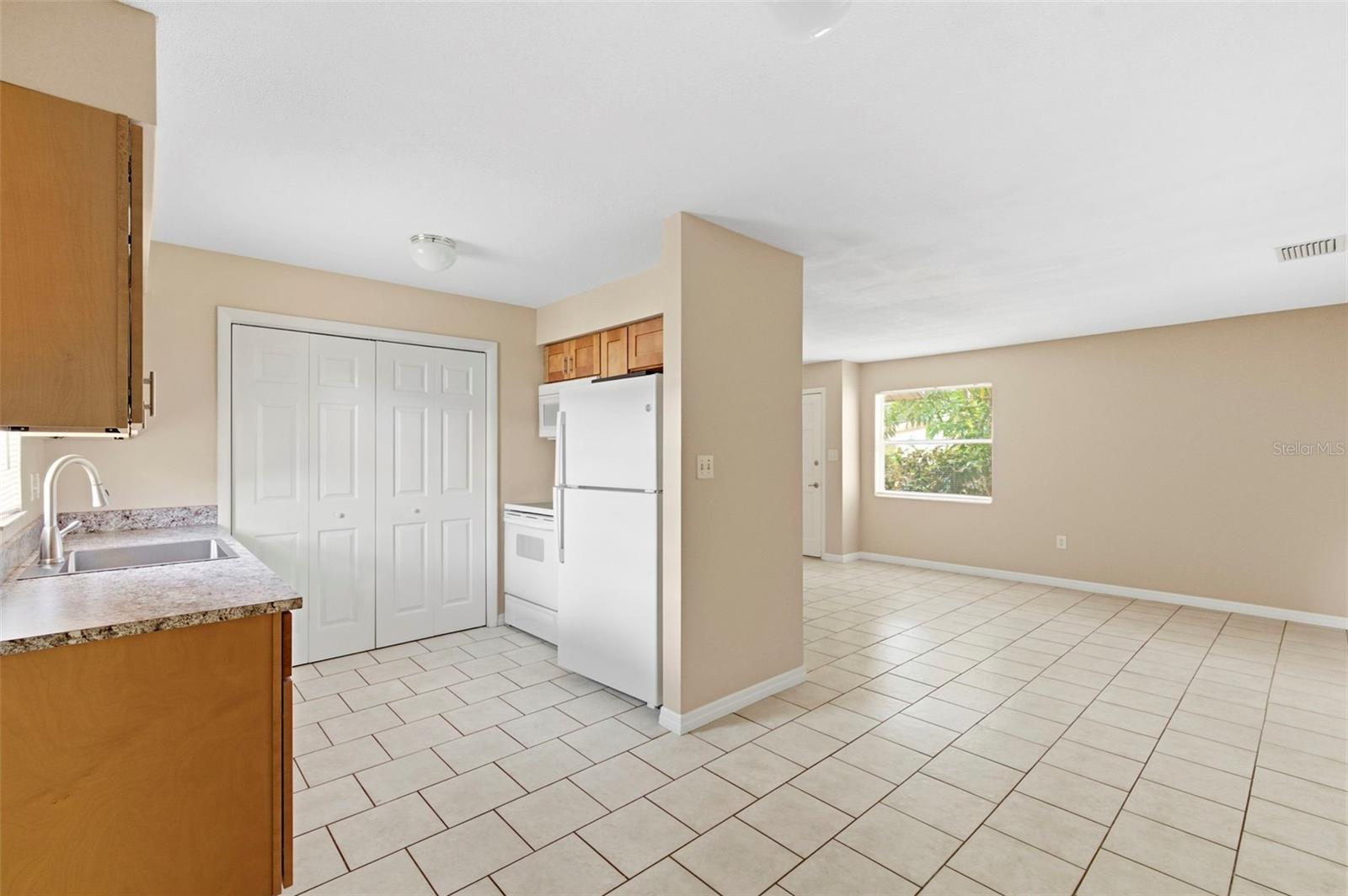 3052 PARK LN #B, DUNEDIN, FL, 34698