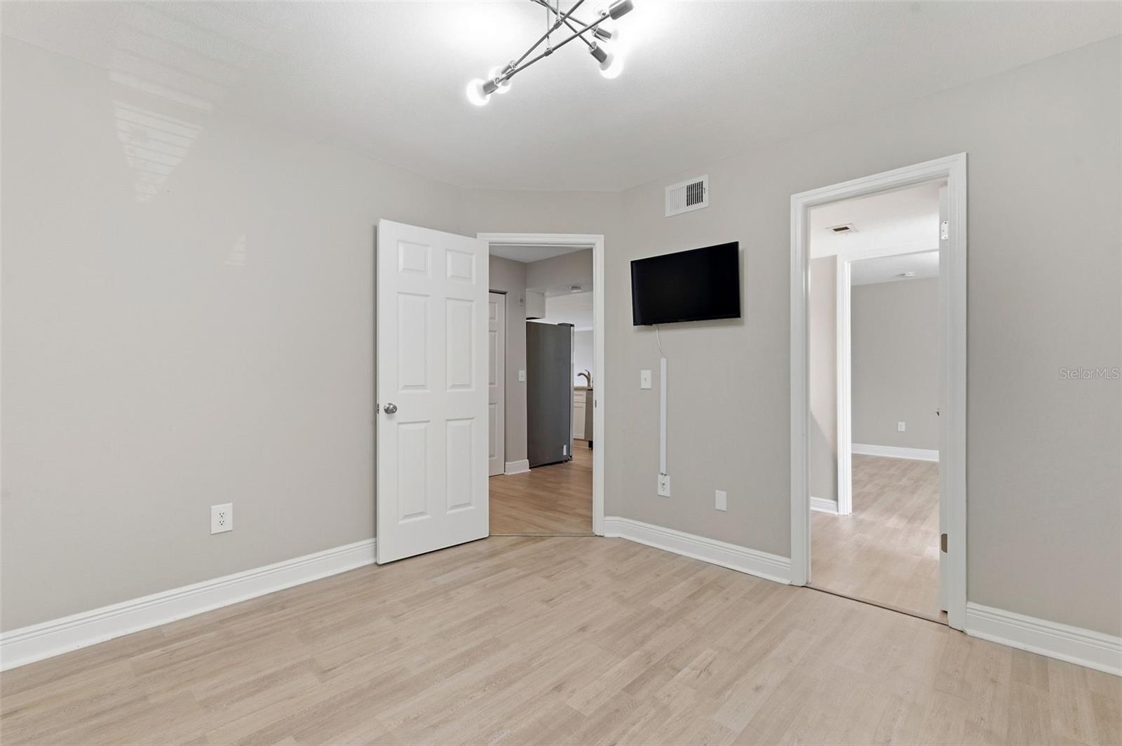 2400 FEATHER SOUND DR #1136, CLEARWATER, FL, 33762