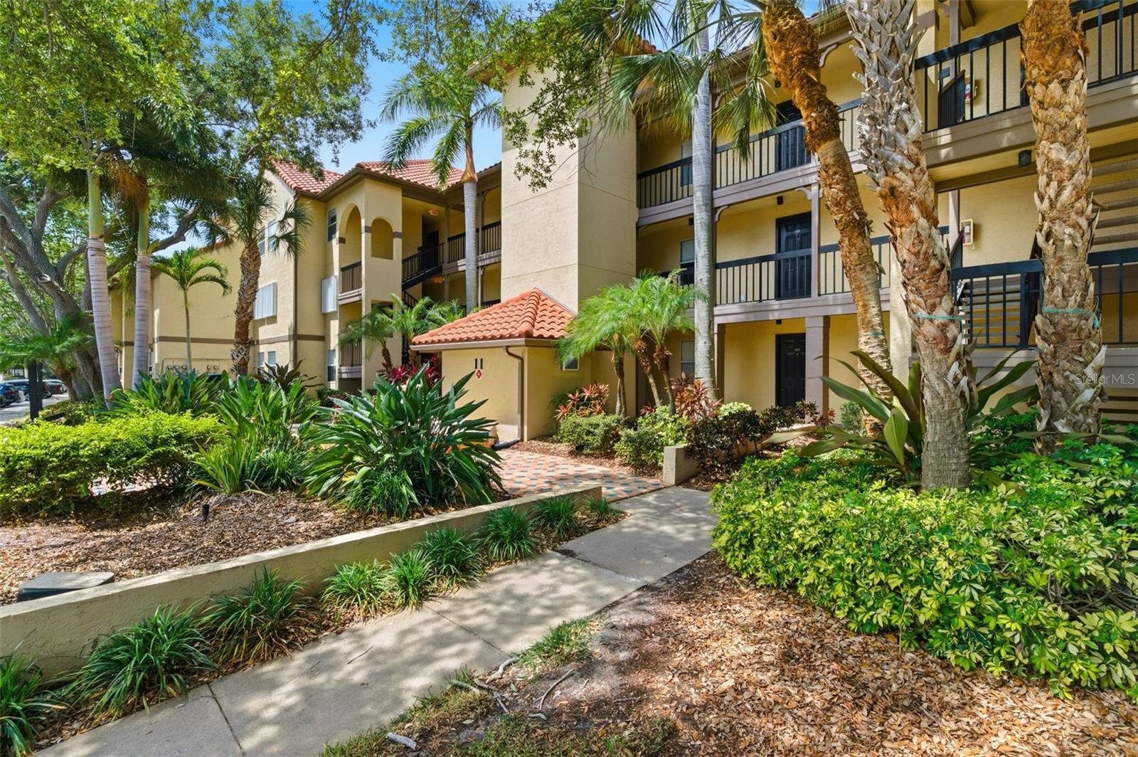 2400 FEATHER SOUND DR #1136, CLEARWATER, FL, 33762