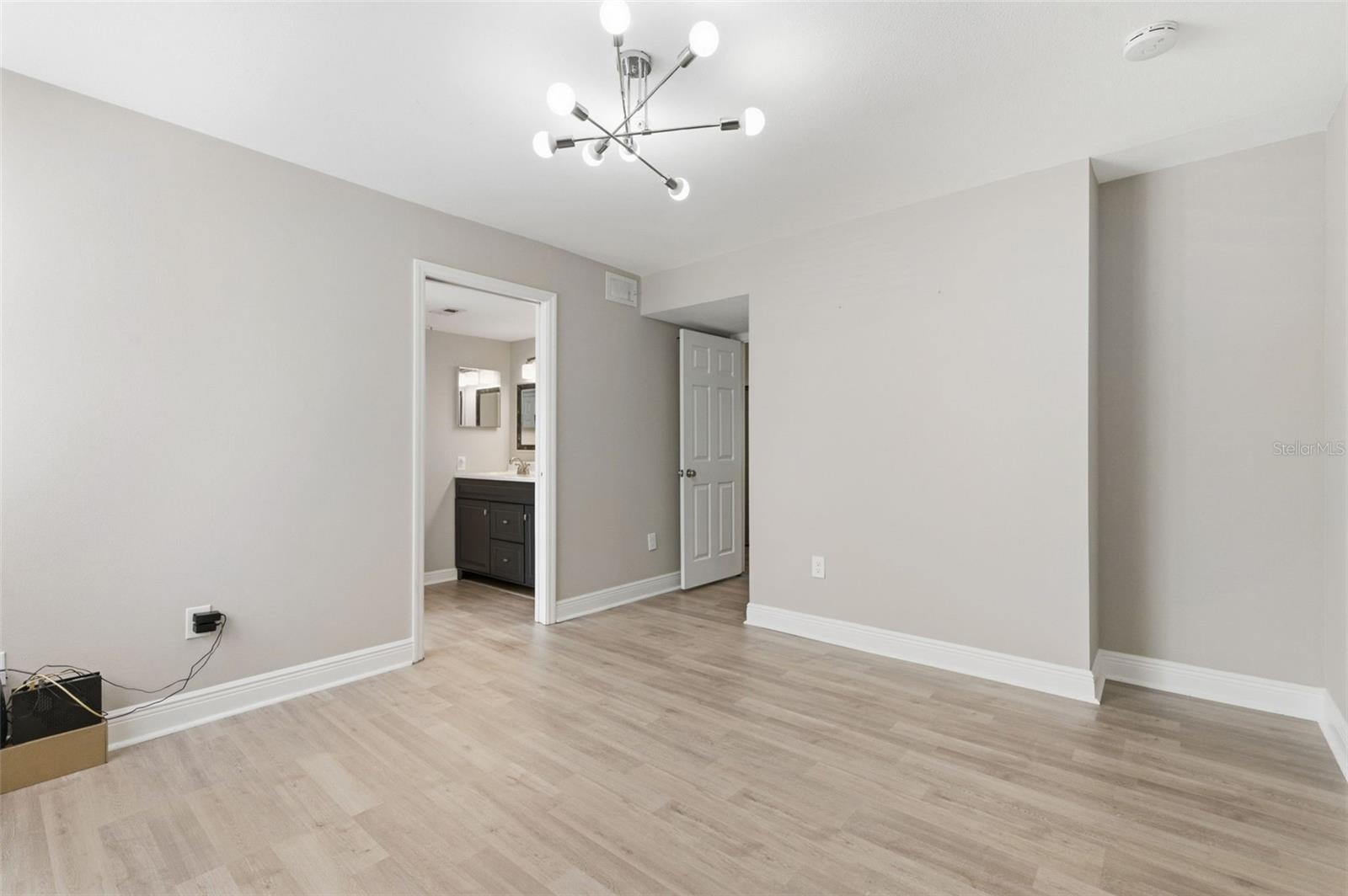 2400 FEATHER SOUND DR #1136, CLEARWATER, FL, 33762