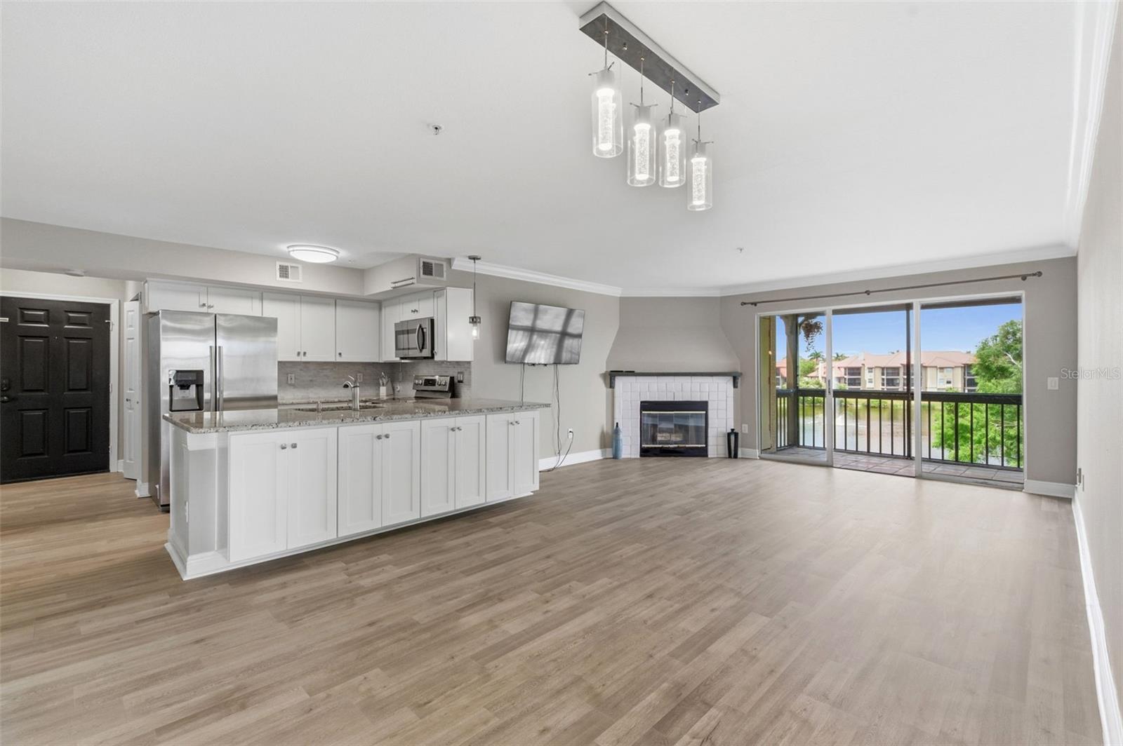 2400 FEATHER SOUND DR #1136, CLEARWATER, FL, 33762