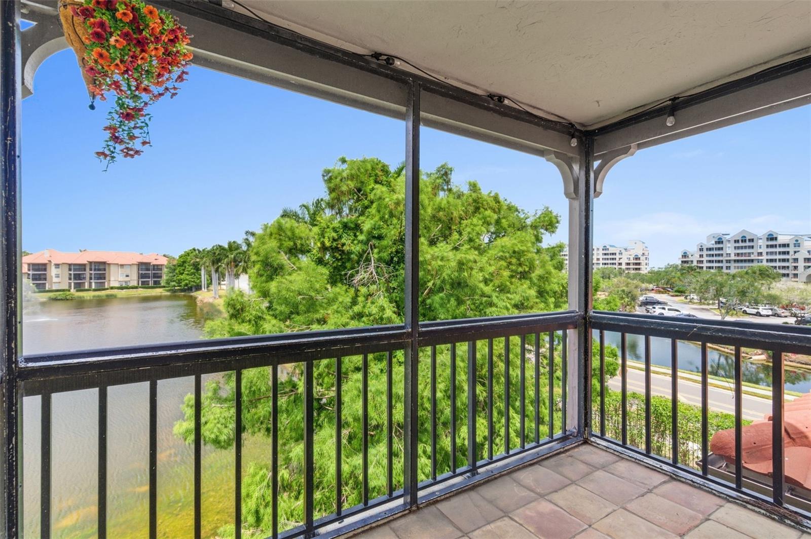 2400 FEATHER SOUND DR #1136, CLEARWATER, FL, 33762