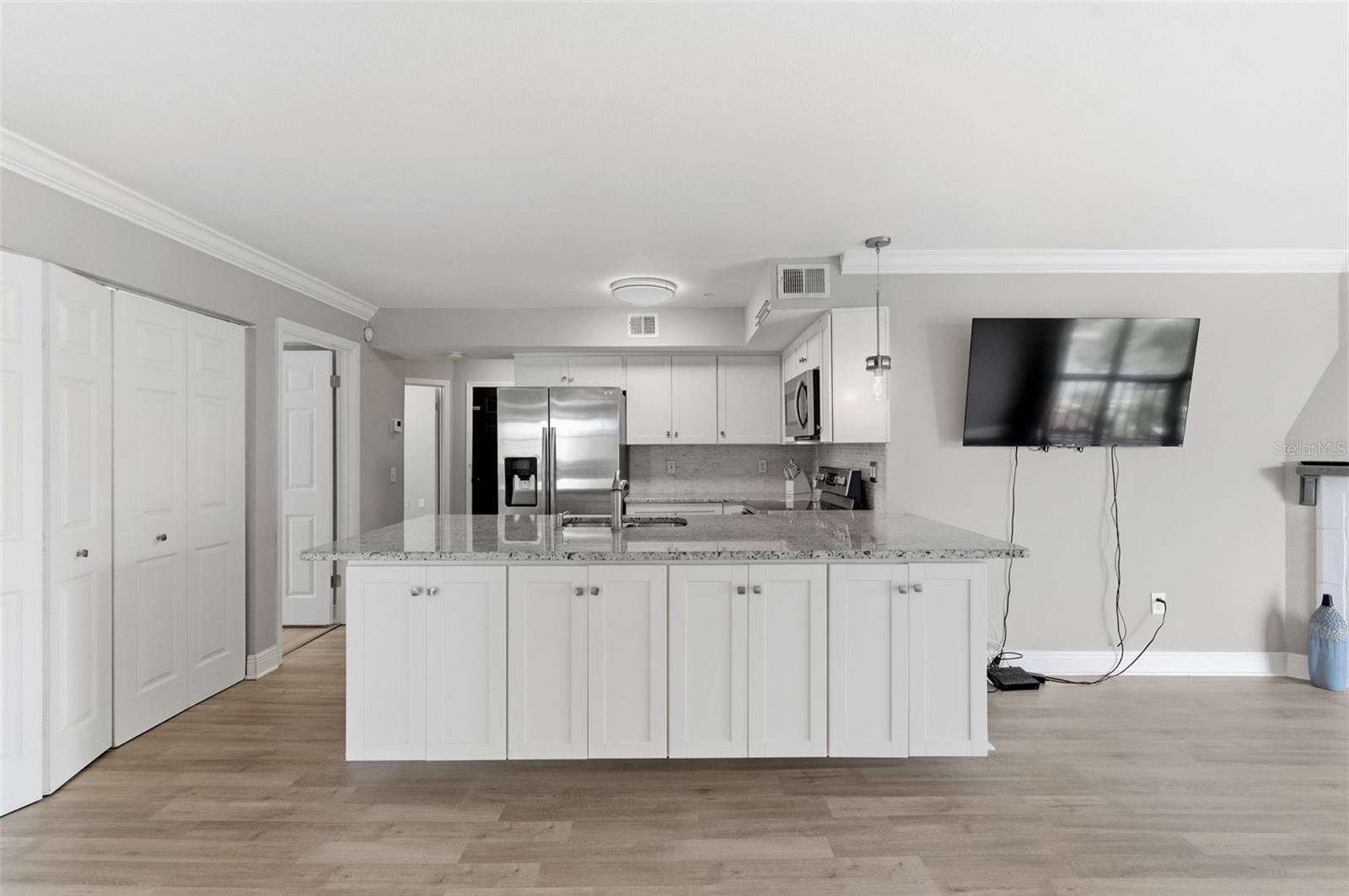 2400 FEATHER SOUND DR #1136, CLEARWATER, FL, 33762