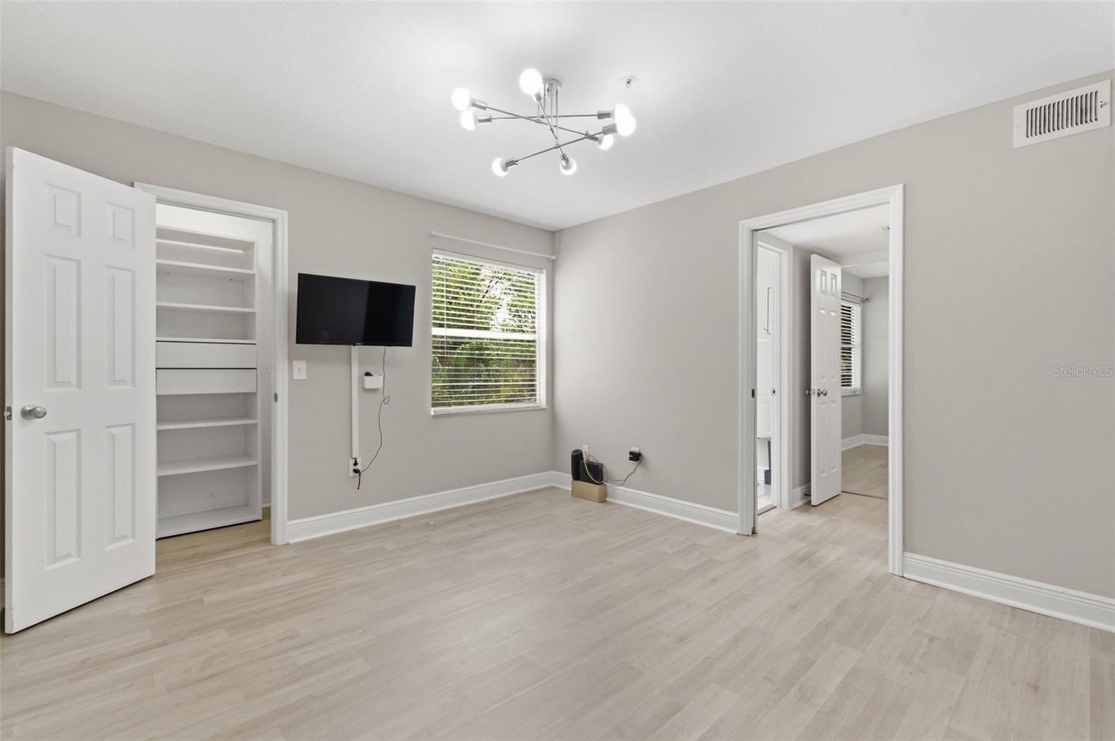 2400 FEATHER SOUND DR #1136, CLEARWATER, FL, 33762