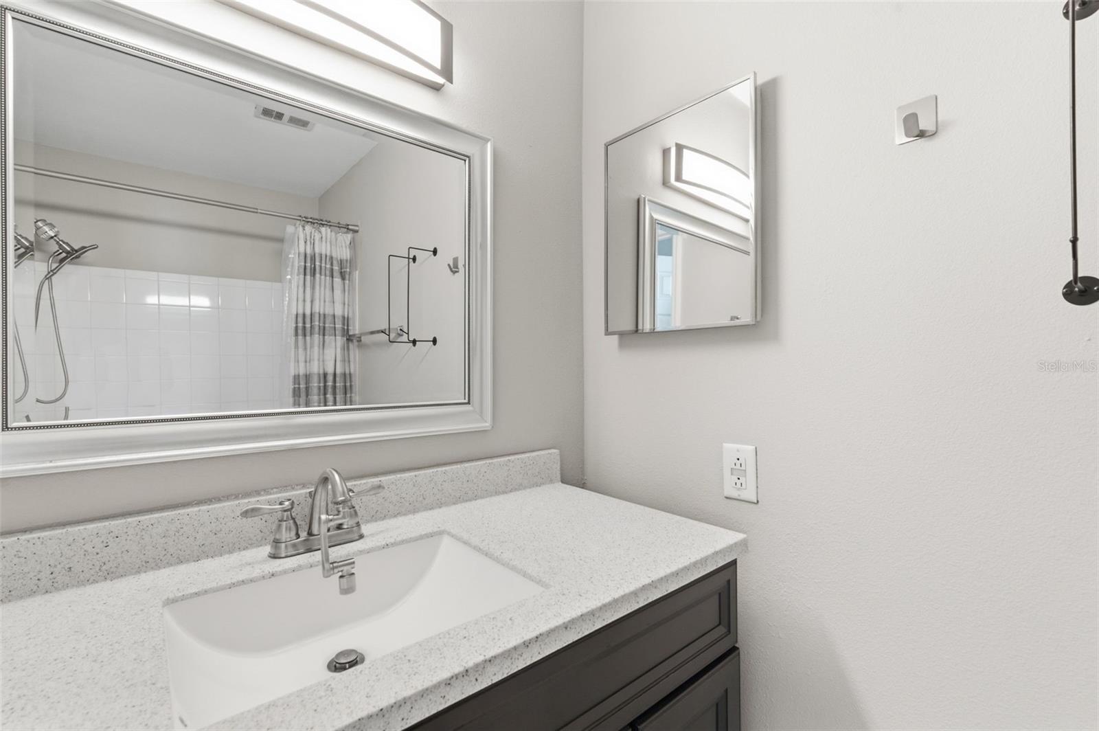 2400 FEATHER SOUND DR #1136, CLEARWATER, FL, 33762