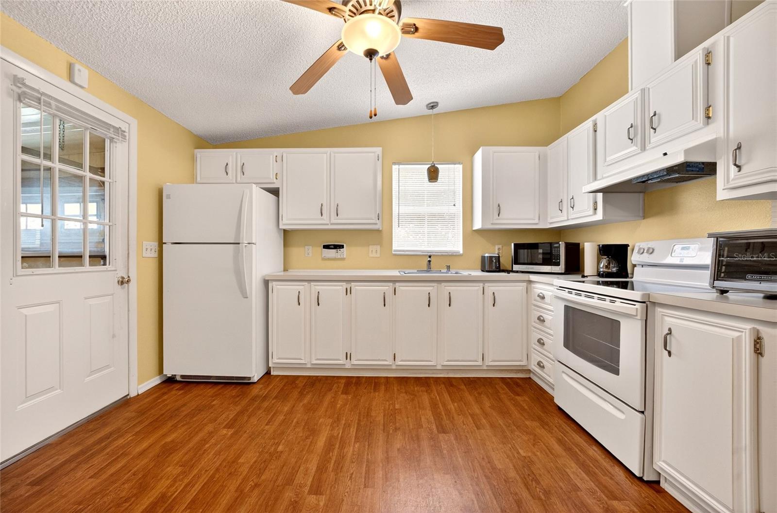 1222 ZAPATA PLACE, LADY LAKE, FL, 32159