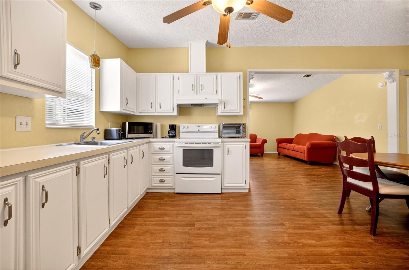1222 ZAPATA PLACE, LADY LAKE, FL, 32159
