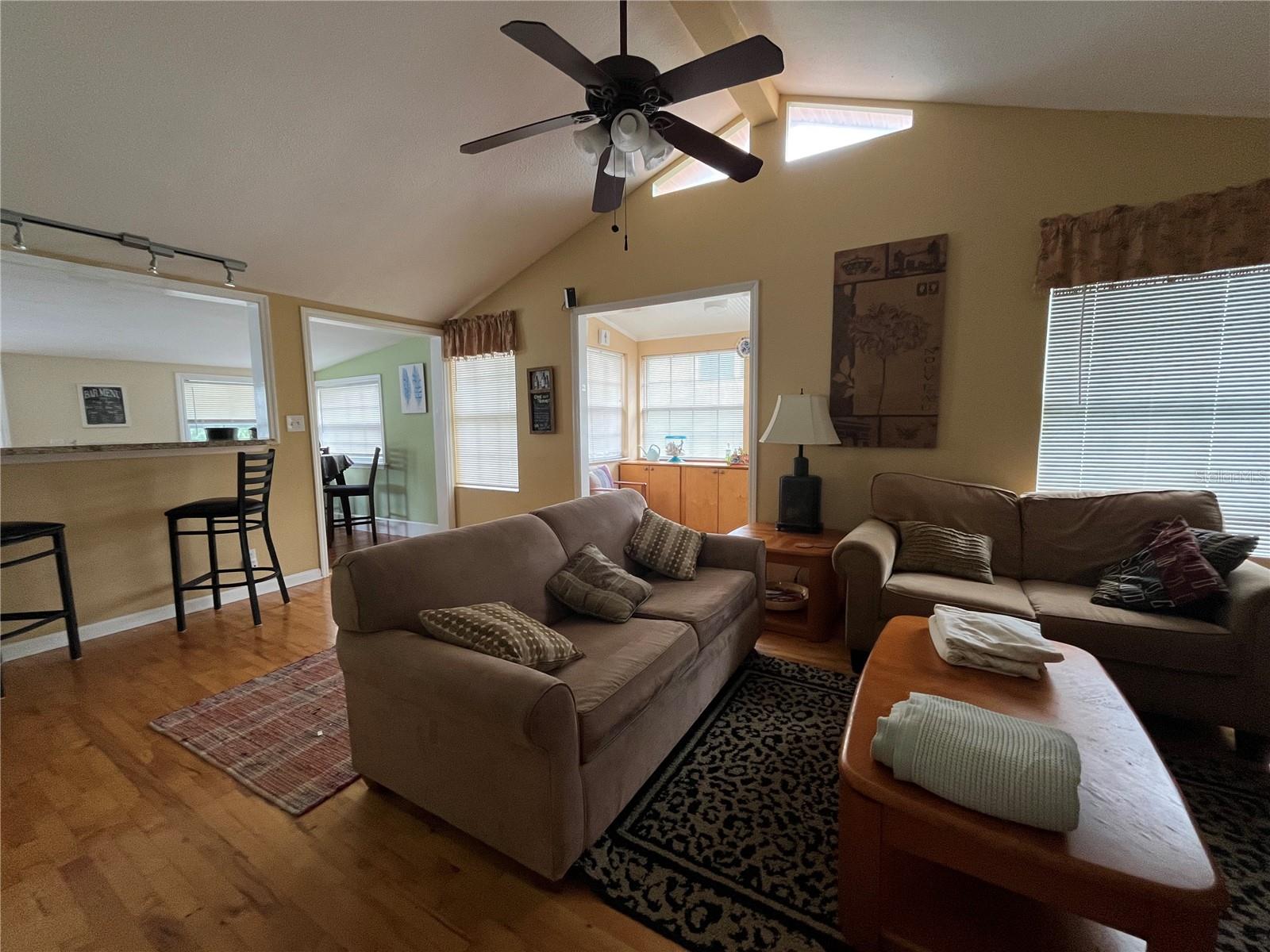 1412 36TH AVE N, ST PETERSBURG, FL, 33704