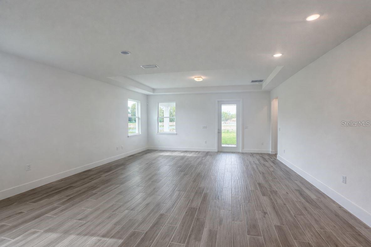 101 ELENA LAVIN CIR #09, ORLANDO, FL, 32807
