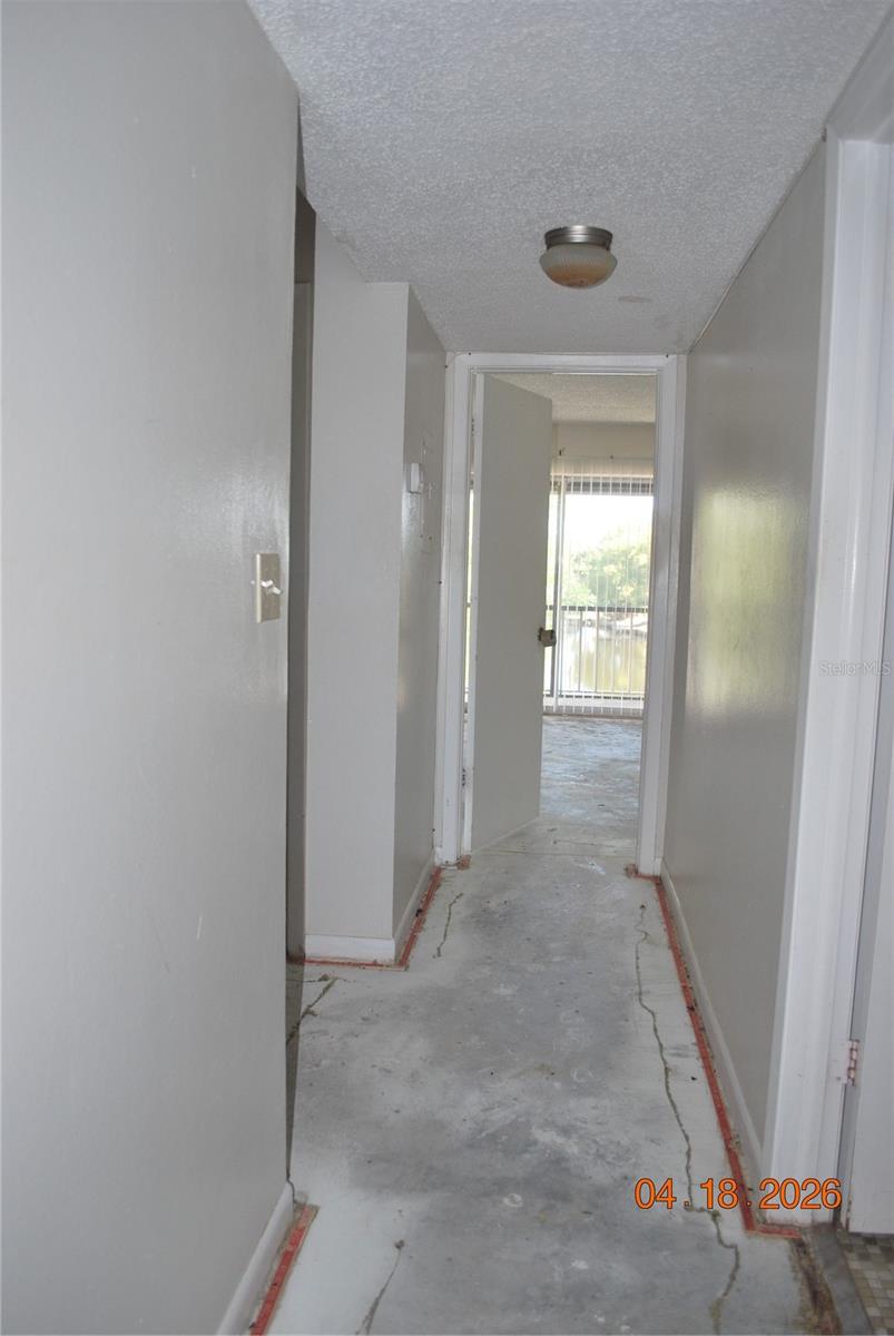 9201 TUDOR DR #C215, TAMPA, FL, 33615