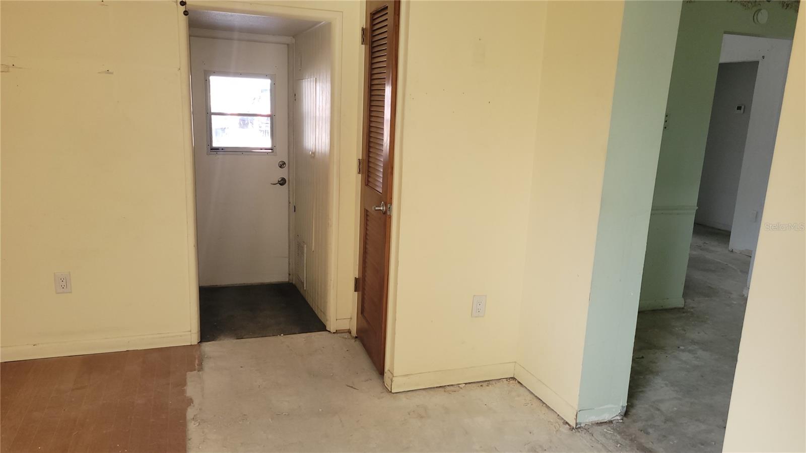 9850 LILY ST N #117, PINELLAS PARK, FL, 33782