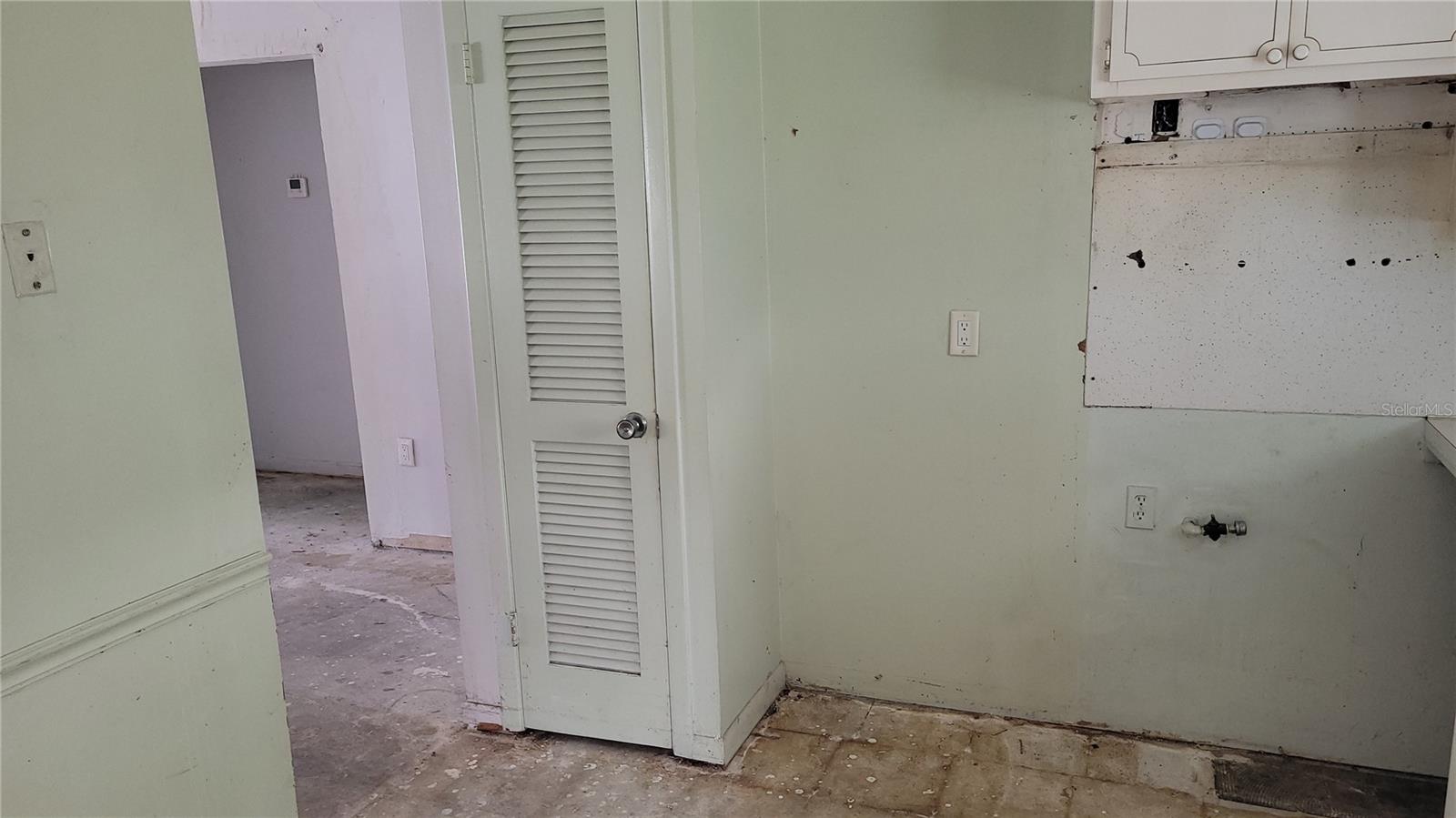 9850 LILY ST N #117, PINELLAS PARK, FL, 33782