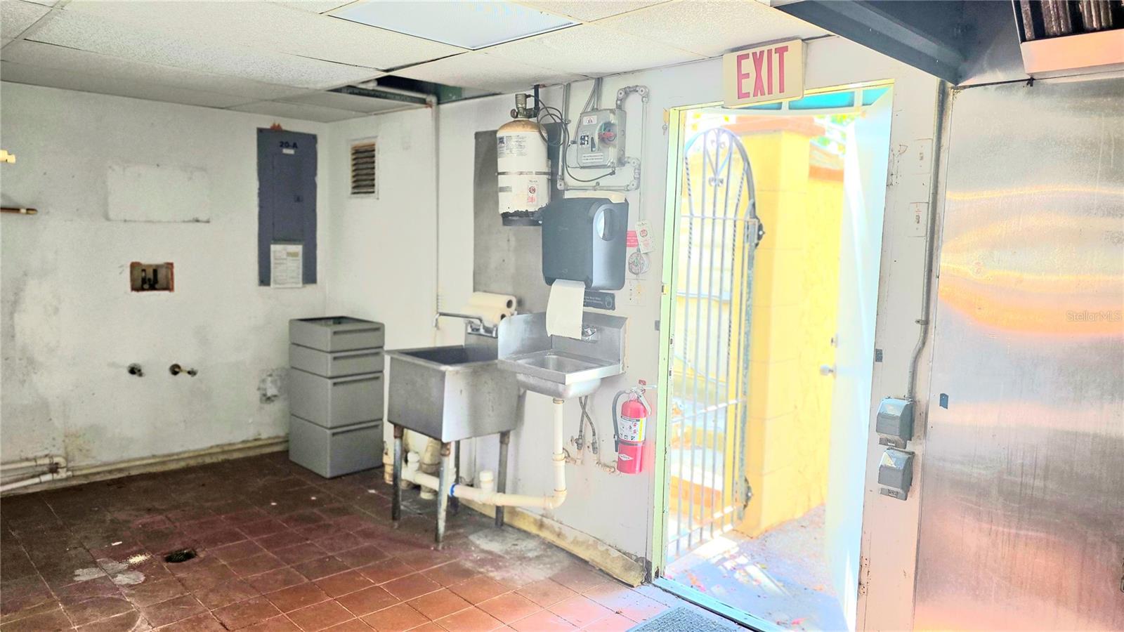 530 US-41-BYP #20-21A, VENICE, FL, 34285