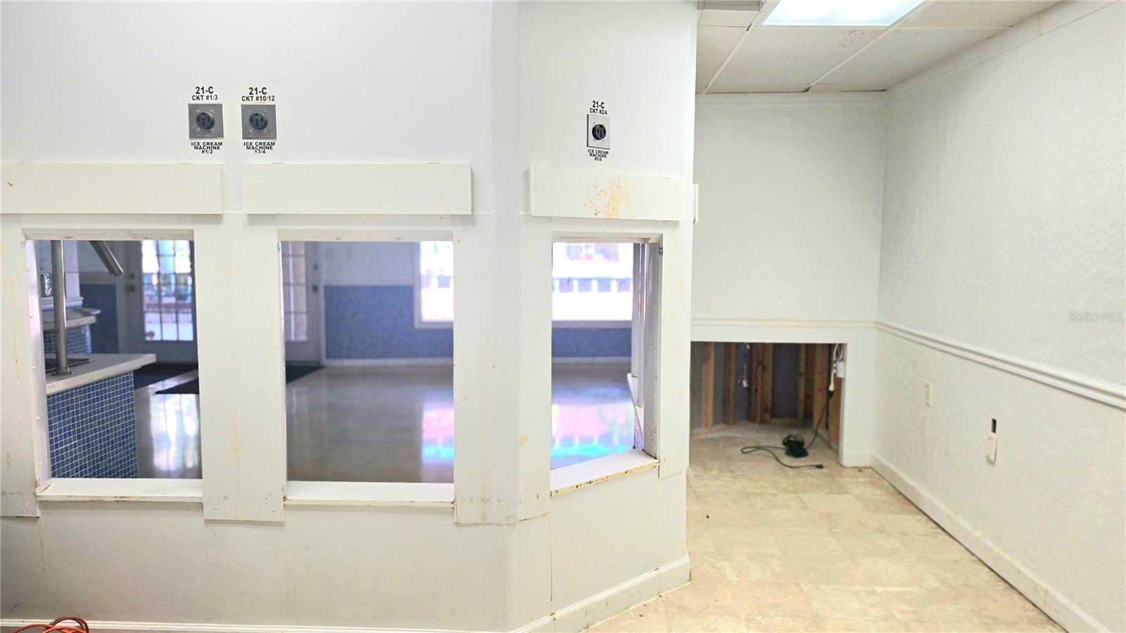 530 US-41-BYP #20-21A, VENICE, FL, 34285