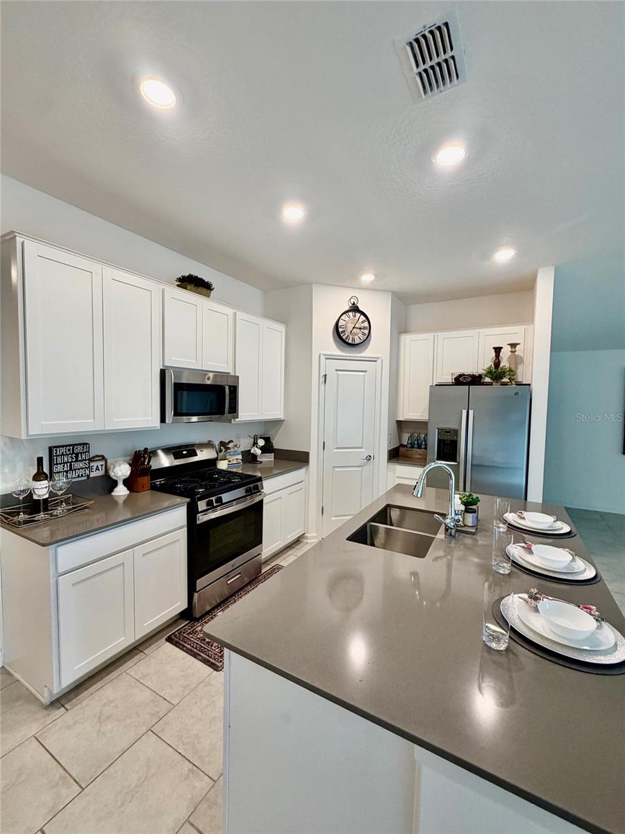 9347 REVERE AVE, LEESBURG, FL, 34788