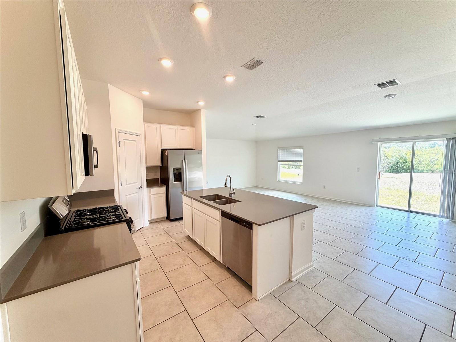 9347 REVERE AVE, LEESBURG, FL, 34788