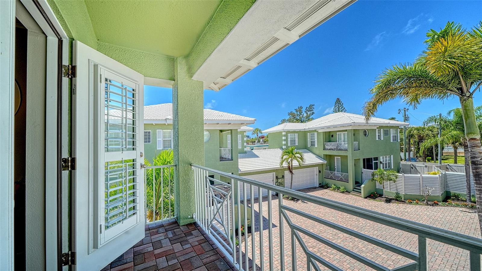 357 TIERRA MAR LN #5, SARASOTA, FL, 34242