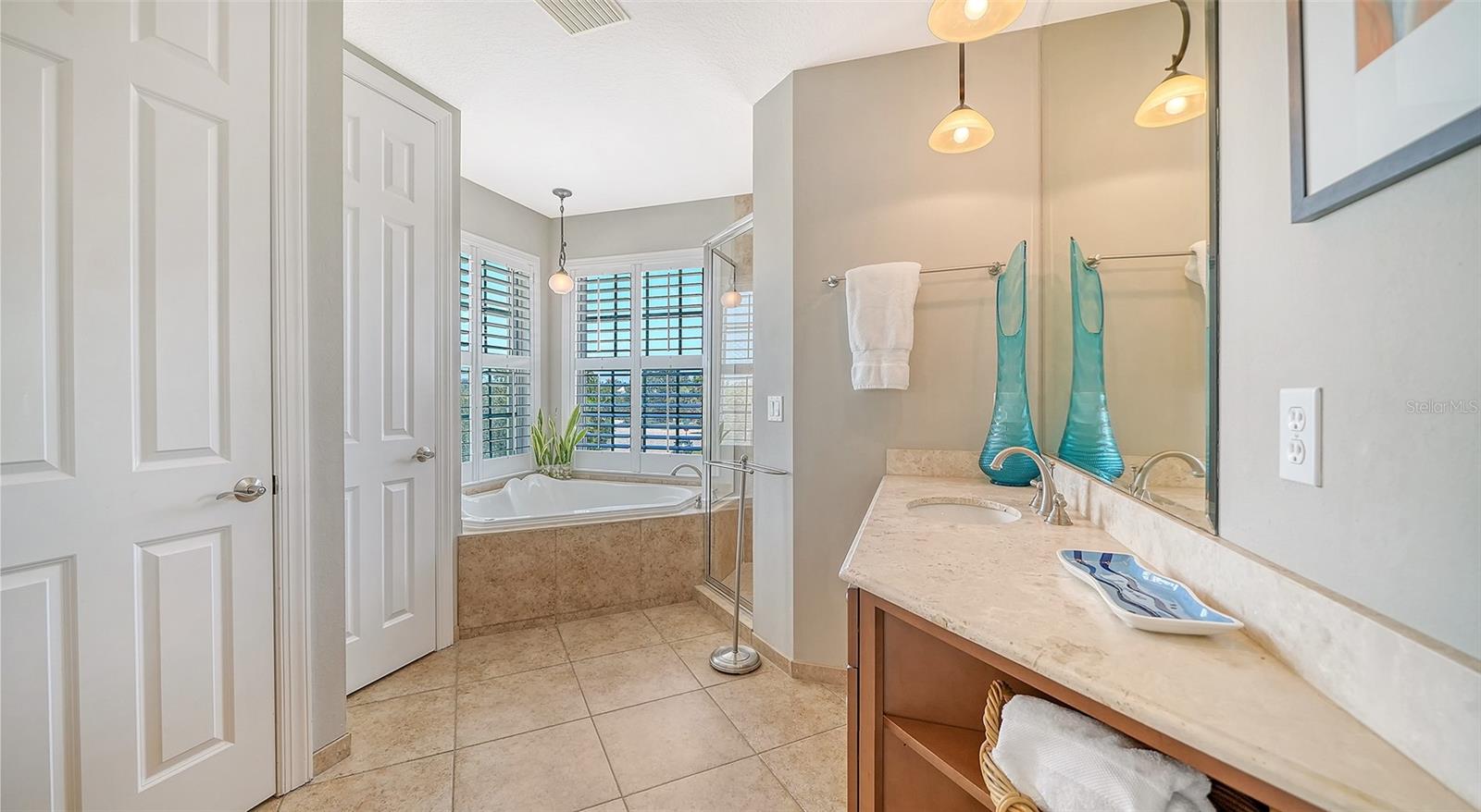 357 TIERRA MAR LN #5, SARASOTA, FL, 34242