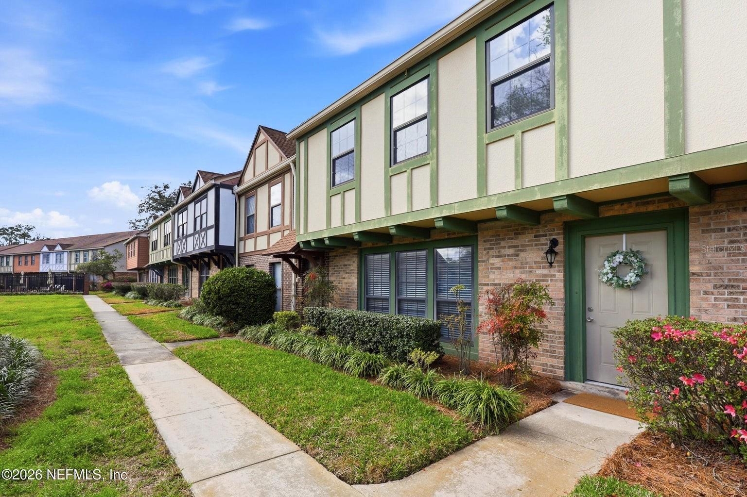 8153 SUTTON PL N, JACKSONVILLE, FL, 32217