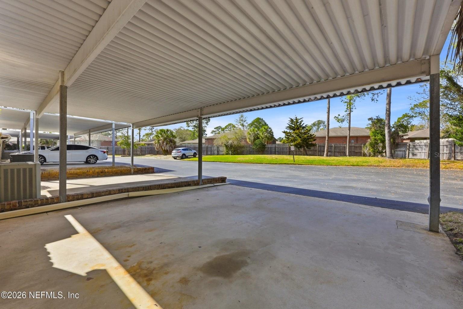 8153 SUTTON PL N, JACKSONVILLE, FL, 32217