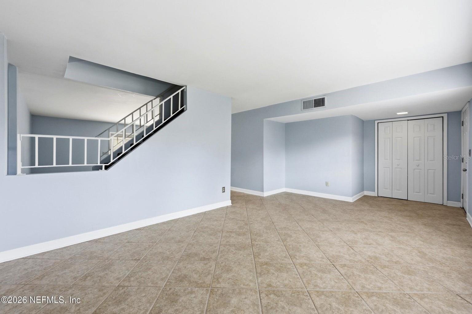 8153 SUTTON PL N, JACKSONVILLE, FL, 32217