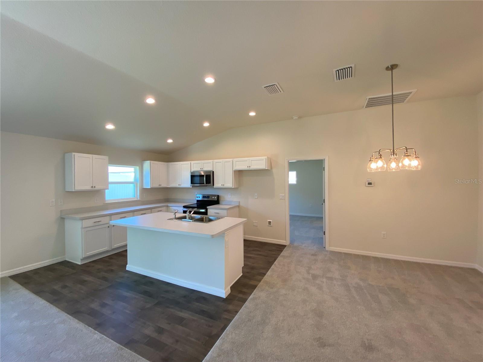 8190 N WAKEFIELD DR, CITRUS SPRINGS, FL, 34434