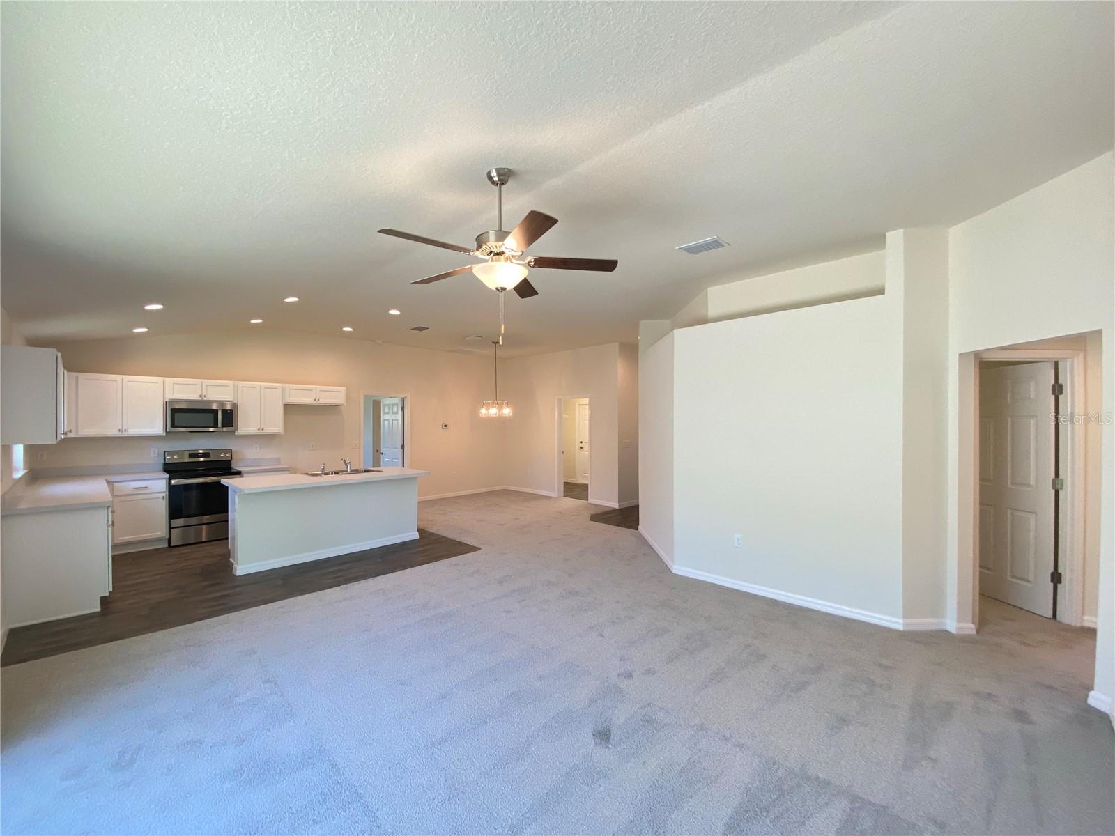 8190 N WAKEFIELD DR, CITRUS SPRINGS, FL, 34434