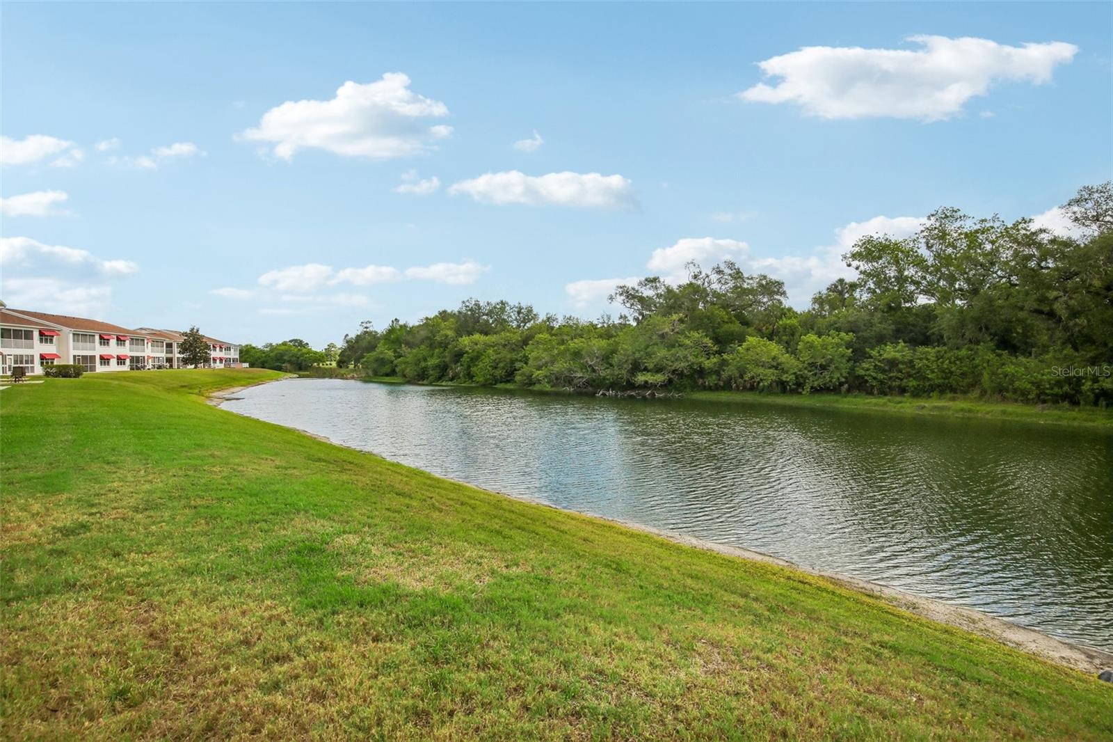 1440 WATER VIEW DR W #106, LARGO, FL, 33771