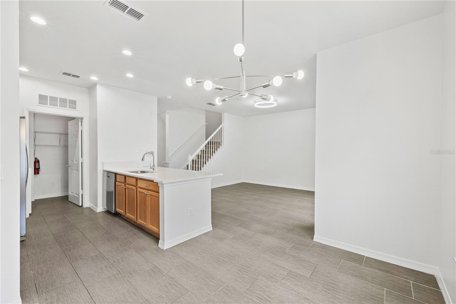 2442 GRAND CENTRAL PKWY #2, ORLANDO, FL, 32839