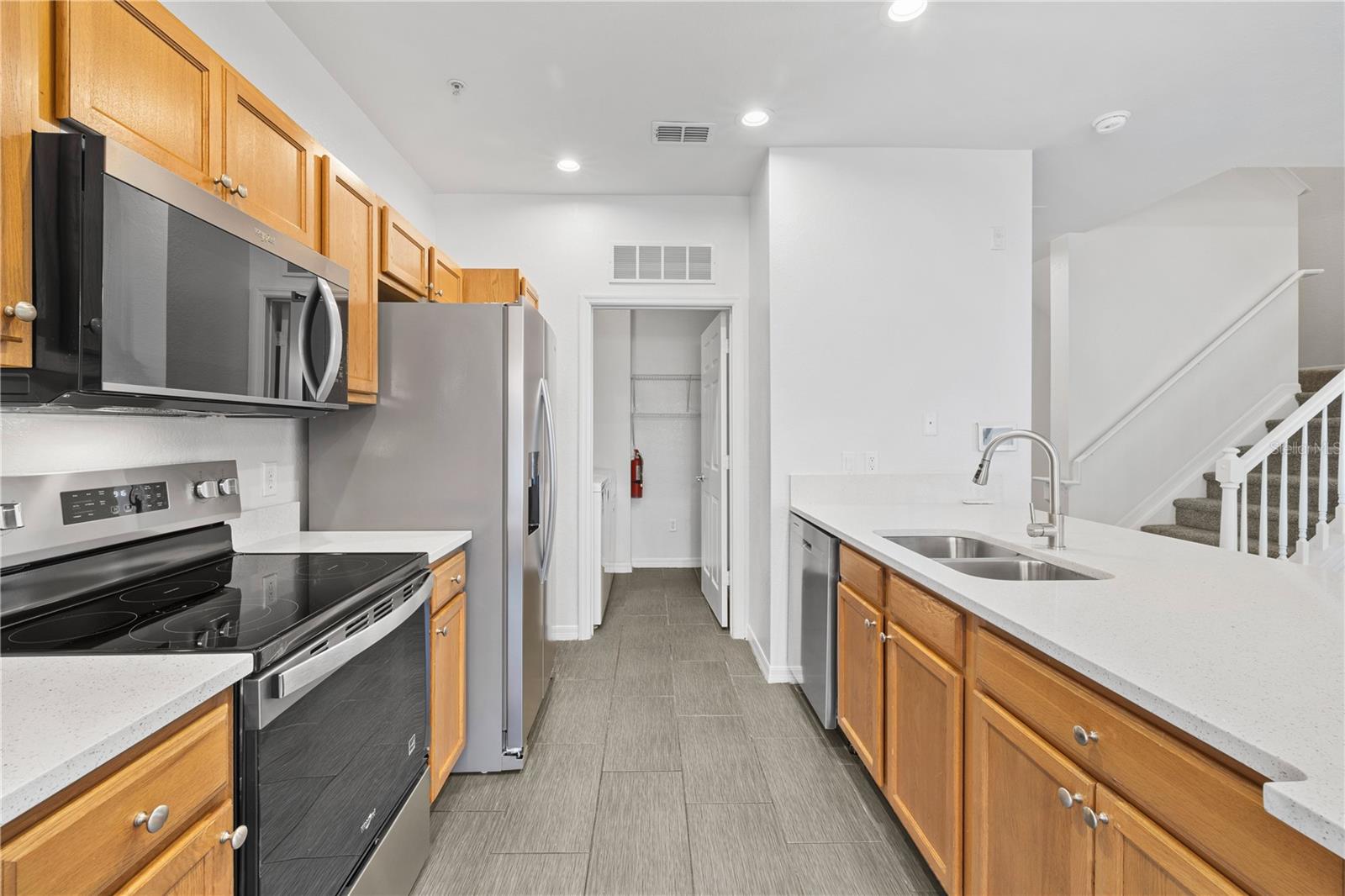 2442 GRAND CENTRAL PKWY #2, ORLANDO, FL, 32839