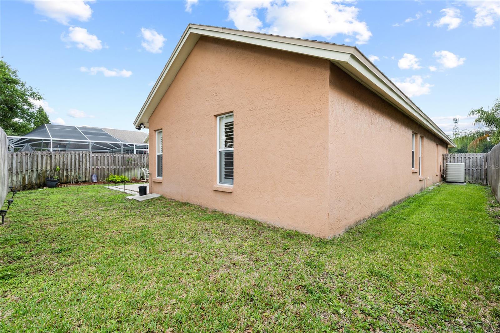 5606 PADDOCK TRAIL DR, TAMPA, FL, 33624