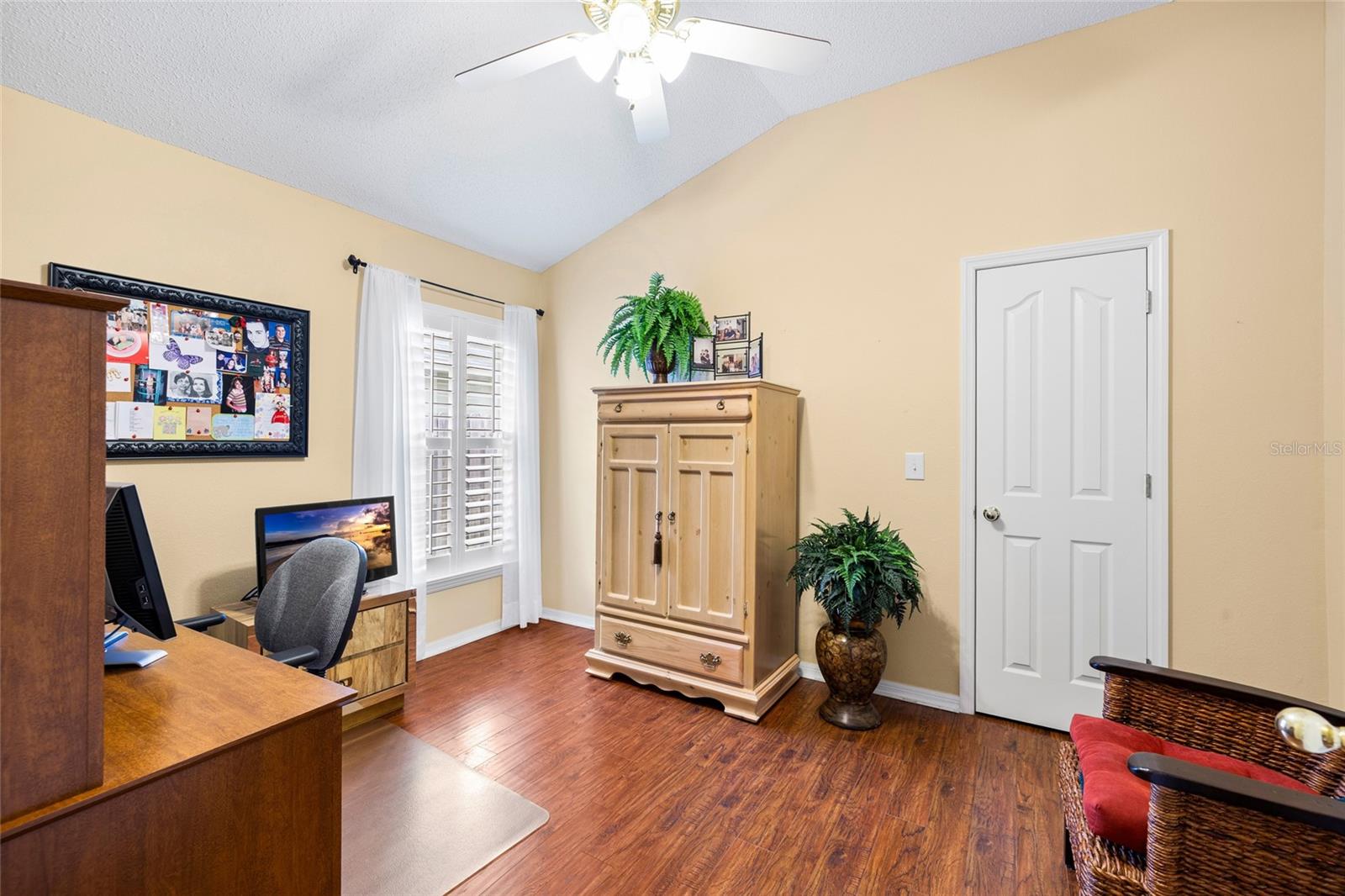 5606 PADDOCK TRAIL DR, TAMPA, FL, 33624