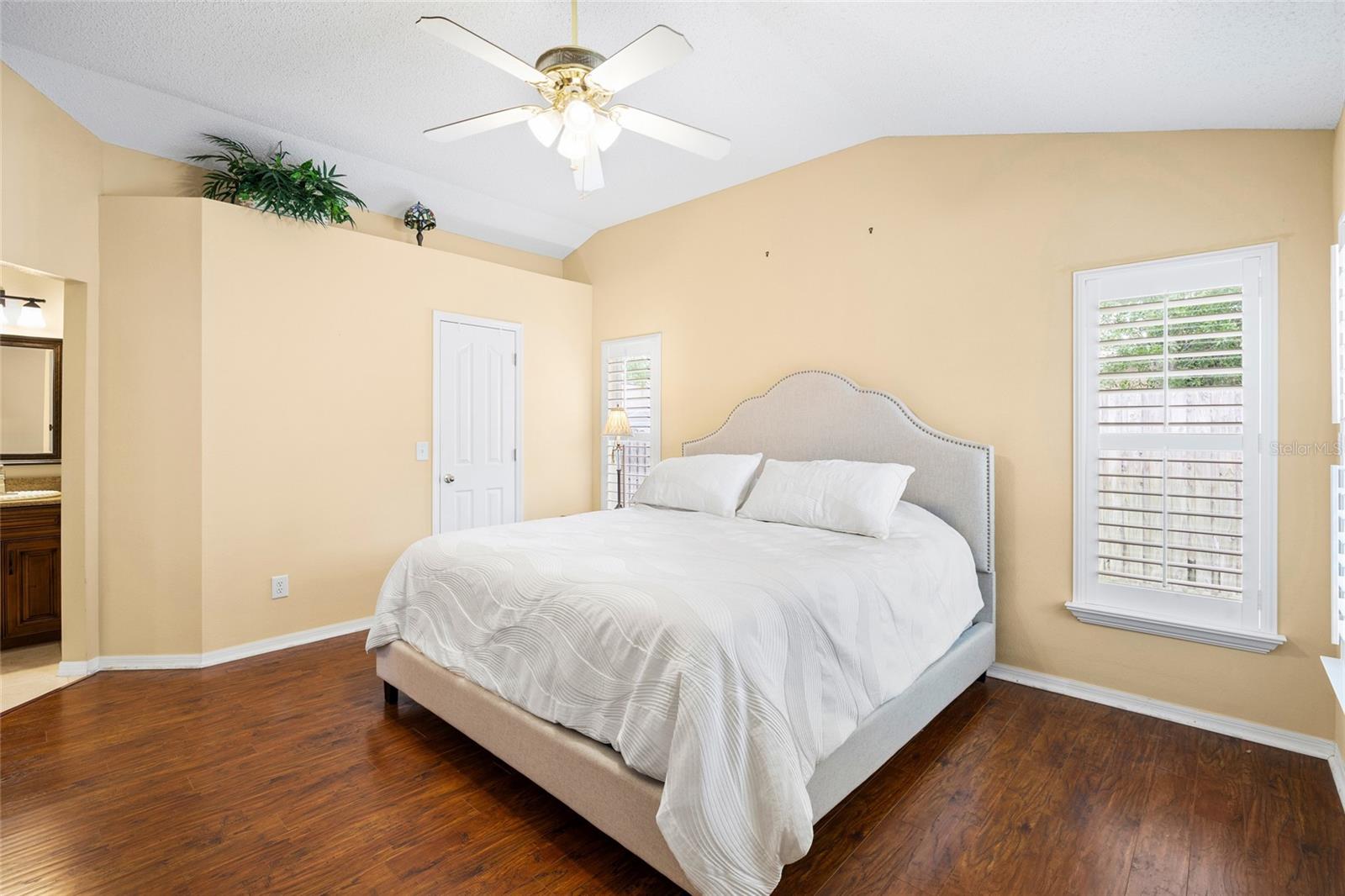5606 PADDOCK TRAIL DR, TAMPA, FL, 33624