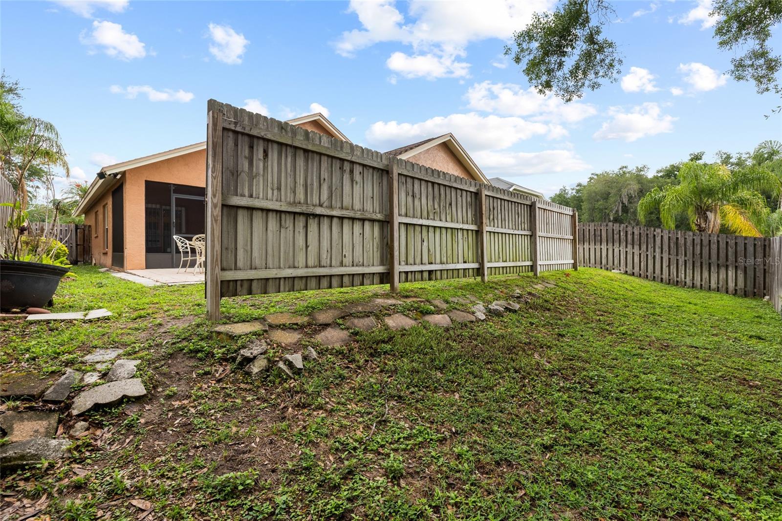 5606 PADDOCK TRAIL DR, TAMPA, FL, 33624