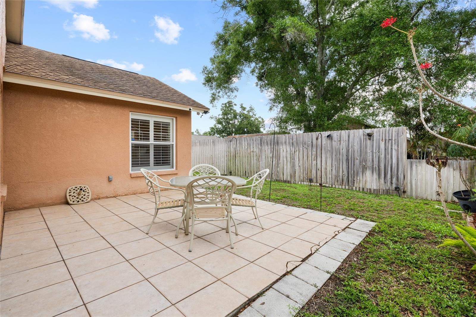 5606 PADDOCK TRAIL DR, TAMPA, FL, 33624