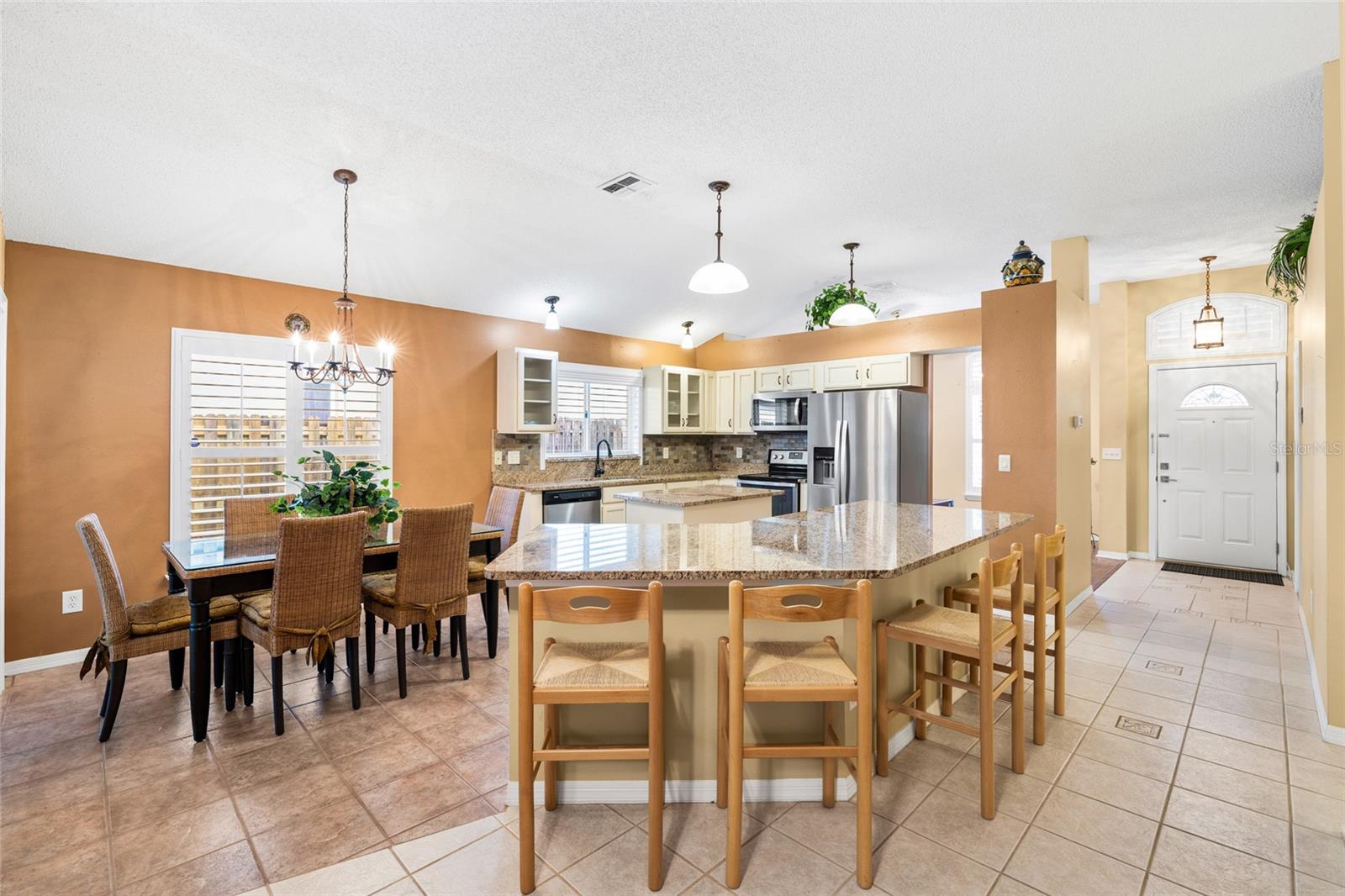 5606 PADDOCK TRAIL DR, TAMPA, FL, 33624