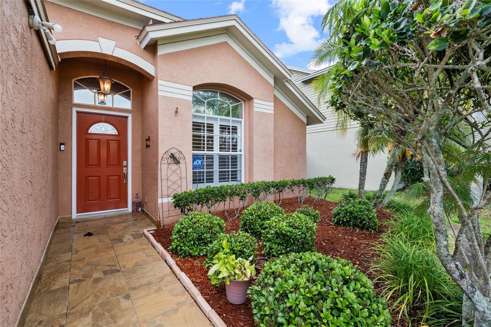 5606 PADDOCK TRAIL DR, TAMPA, FL, 33624