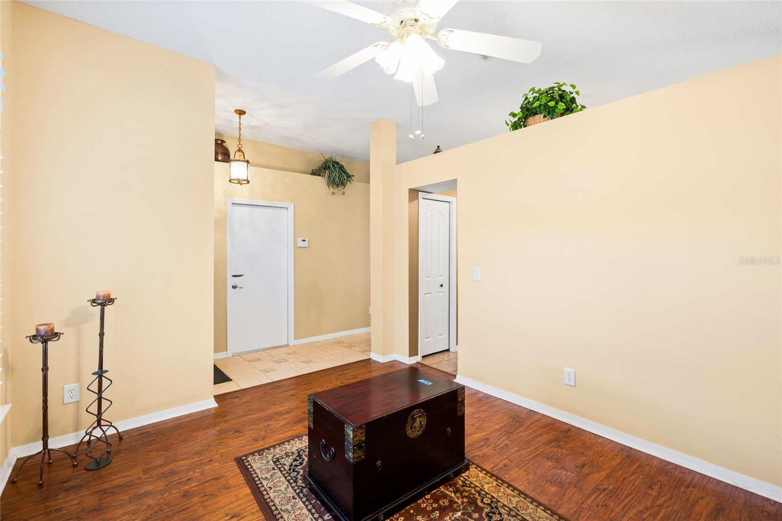 5606 PADDOCK TRAIL DR, TAMPA, FL, 33624