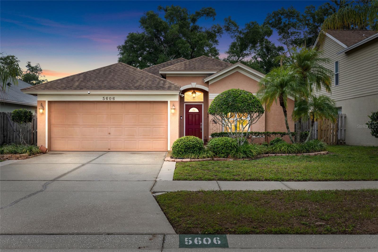 5606 PADDOCK TRAIL DR, TAMPA, FL, 33624