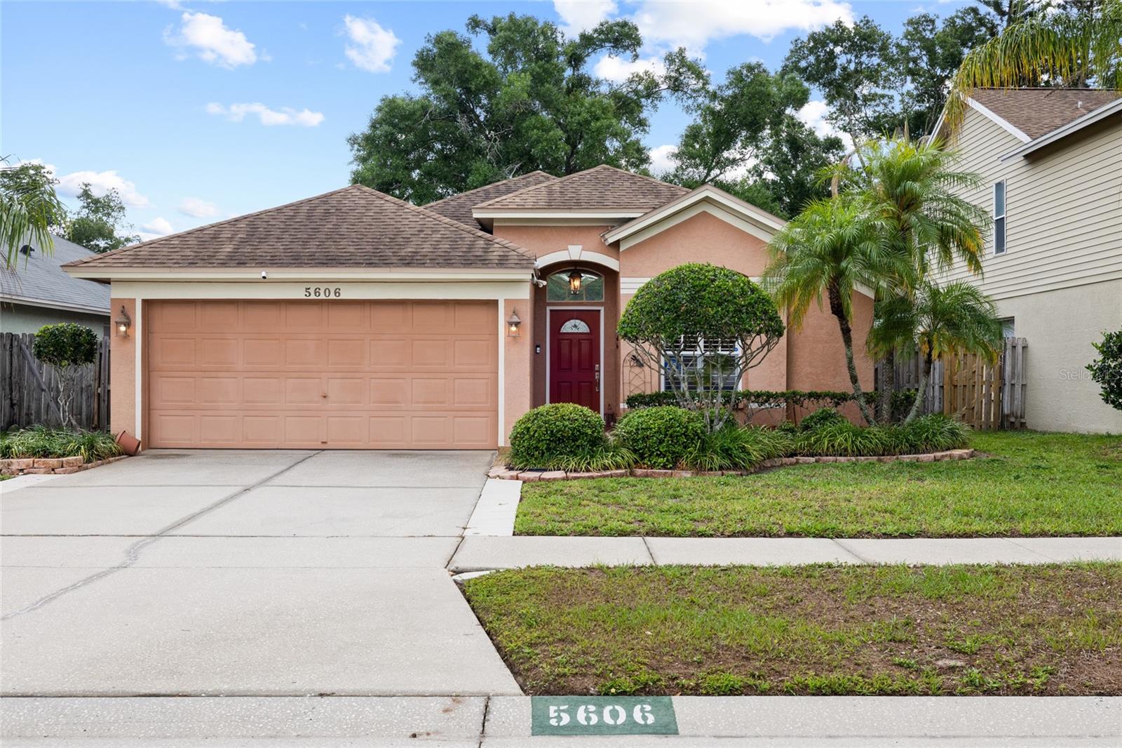 5606 PADDOCK TRAIL DR, TAMPA, FL, 33624