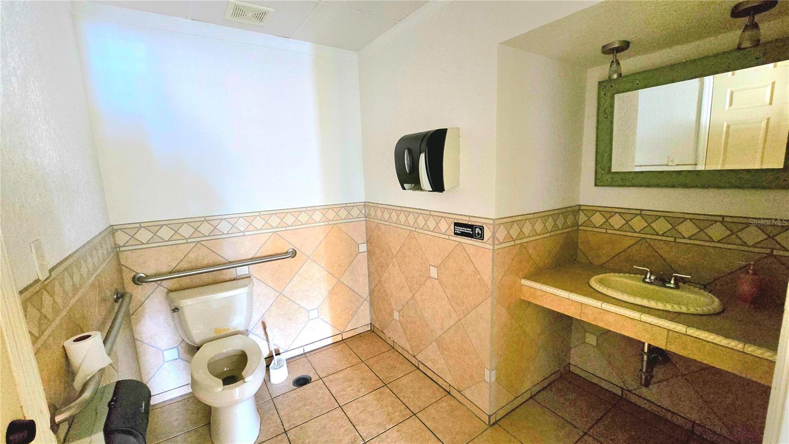 530 US-41-BYP #17 and 18A, VENICE, FL, 34285