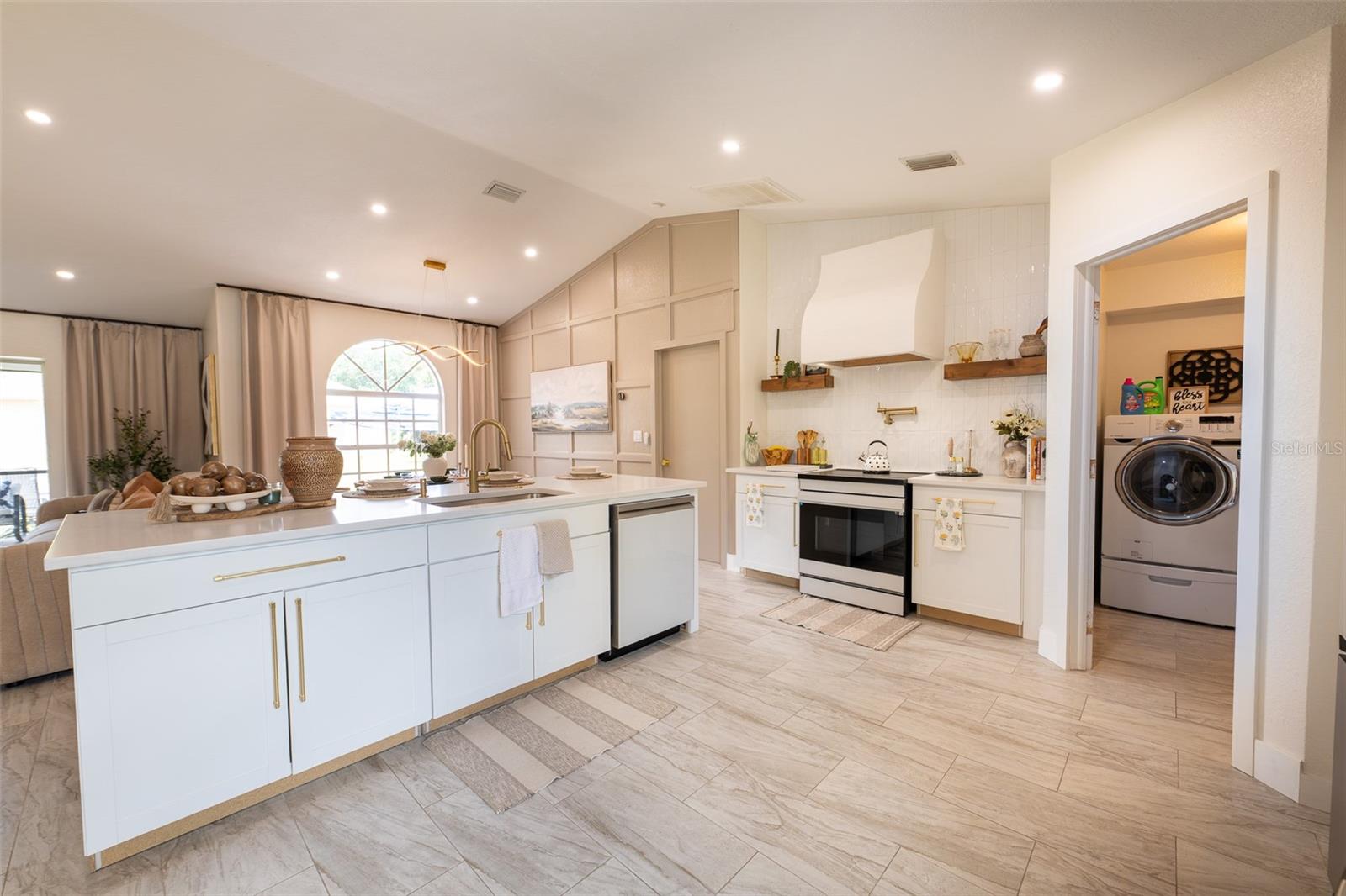 3832 WAYWARD AVE, NORTH PORT, FL, 34286