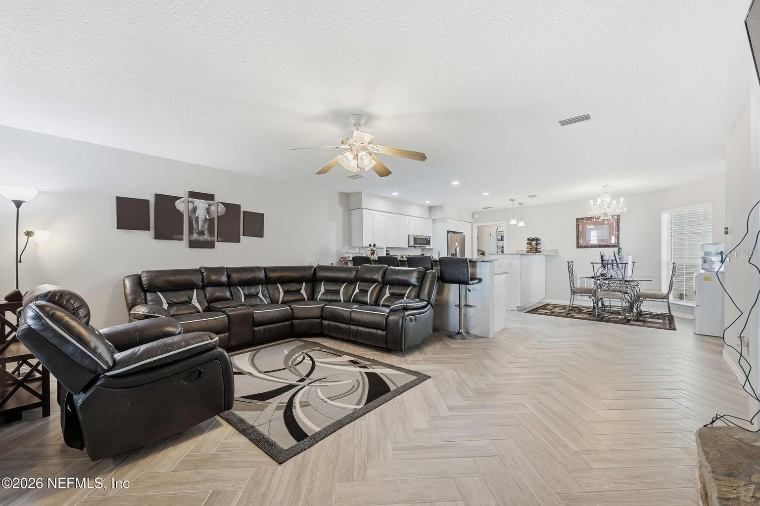 10155 BROOKWOOD FOREST BLVD, JACKSONVILLE, FL, 32225